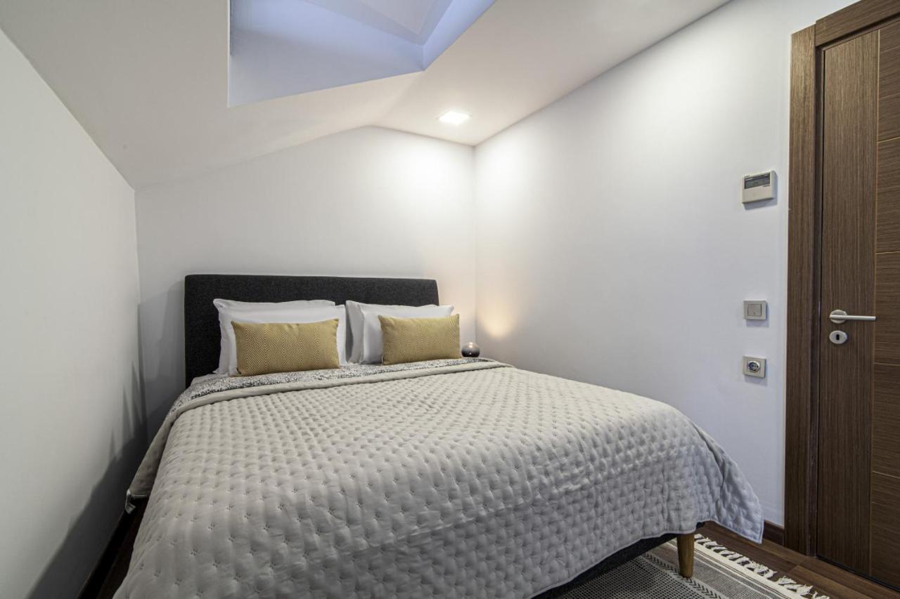 Sleek Residence Flat With Great Location In Sisli Istanboel Buitenkant foto