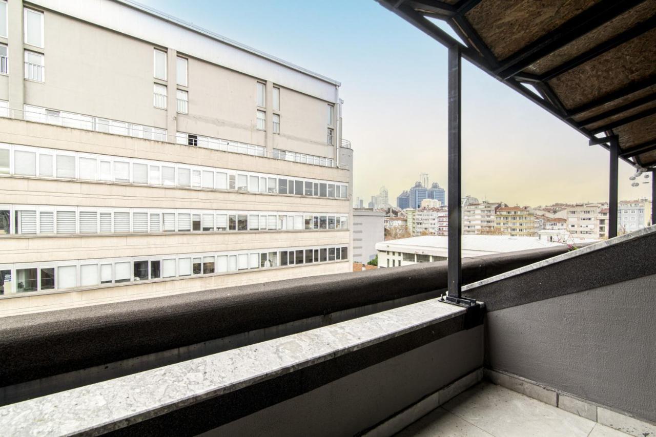 Sleek Residence Flat With Great Location In Sisli Istanboel Buitenkant foto